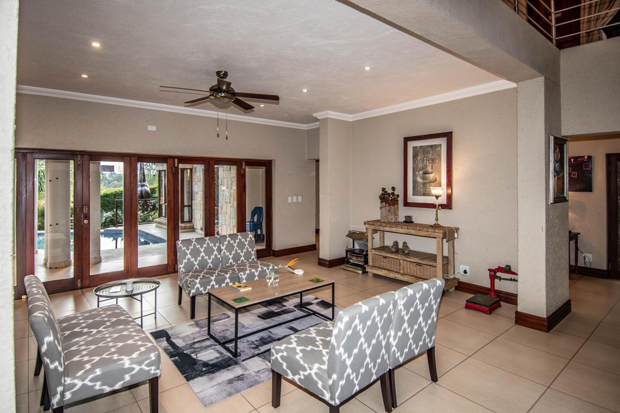 7 Saint Andrew Hotell White River Exteriör bild