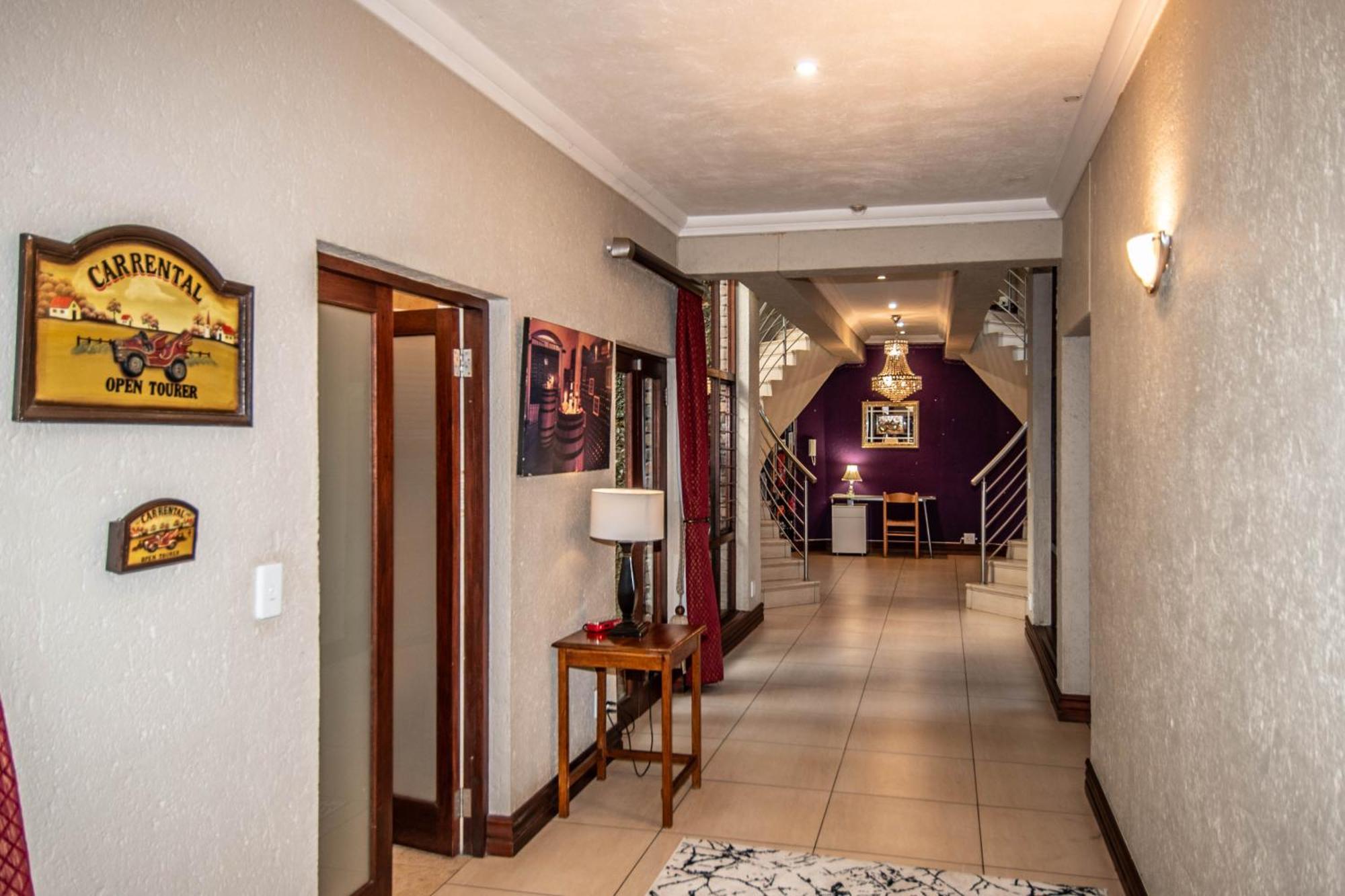 7 Saint Andrew Hotell White River Exteriör bild