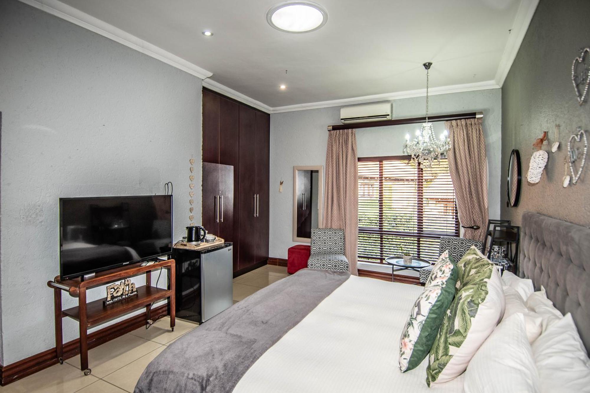 7 Saint Andrew Hotell White River Exteriör bild